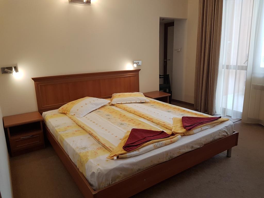 Guest House Markovi Aheloy ภายนอก รูปภาพ