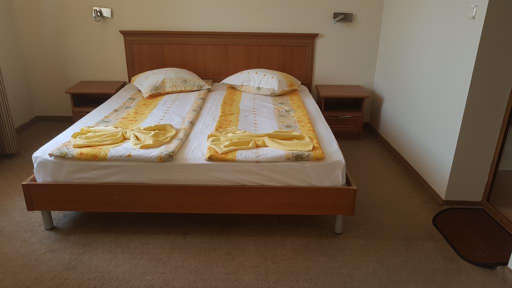 Guest House Markovi Aheloy ภายนอก รูปภาพ